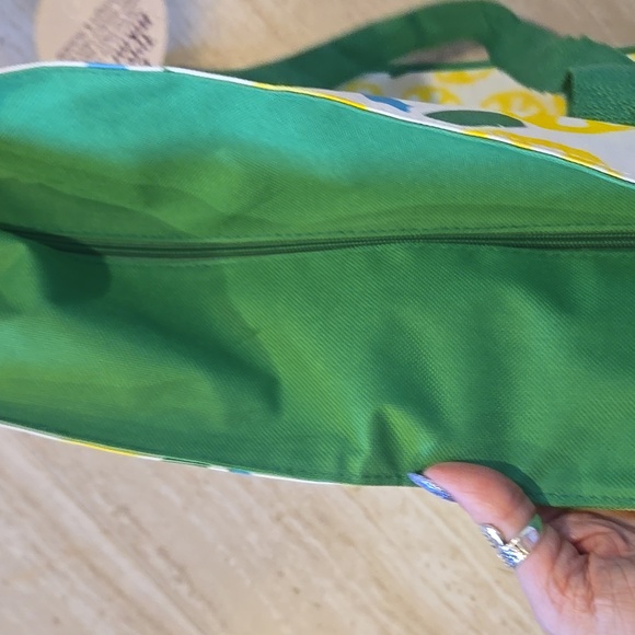 New Tri-Coastal Designs Lemon Print Oversized Lemon Tote Bag - Picture 6 of 9